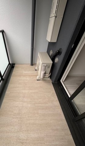 バルコニー　外からの目が気にならないバルコニーで洗濯物が干せます