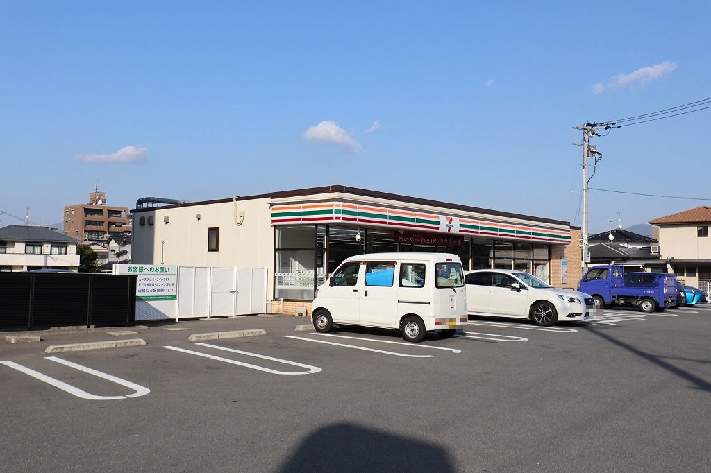 コンビニ　セブンイレブン 筑紫野警察署前店（コンビニ）まで398m