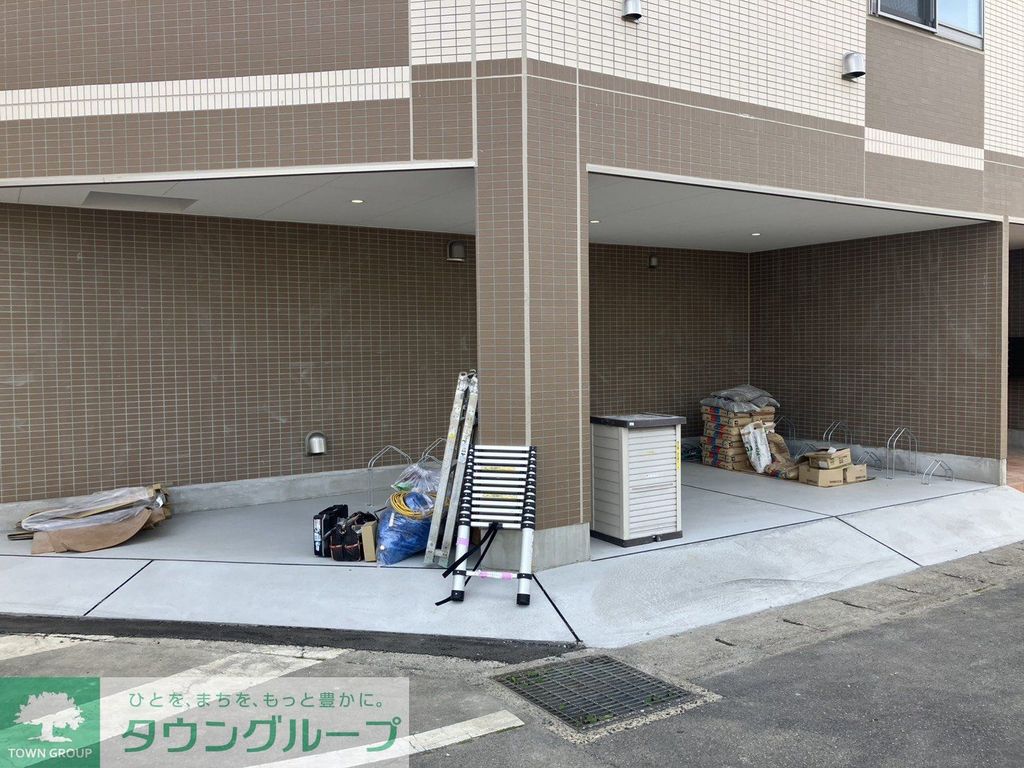 駐車場　駐車場