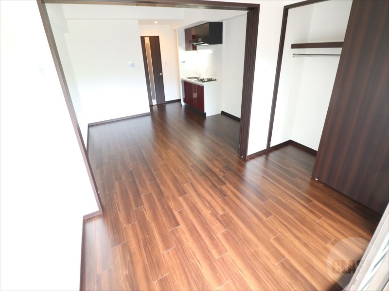 その他部屋・スペース　窓側から見たお部屋です