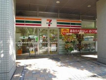 コンビニ　セブンイレブン上目黒2丁目店（コンビニ）まで153m