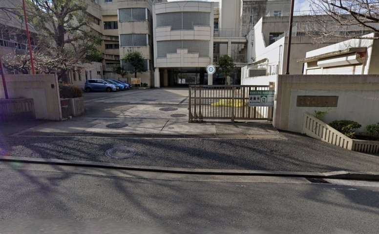 小学校　横浜市立東俣野小学校（小学校）まで672m