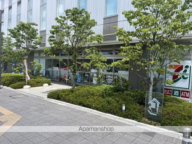コンビニ　セブン－イレブン蓮田駅西口店（コンビニ）まで446m