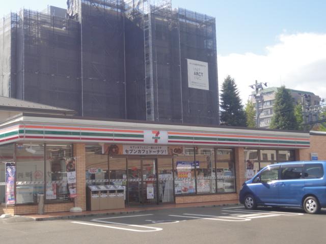 コンビニ　セブンイレブン仙台萩野町2丁目店（コンビニ）まで270m