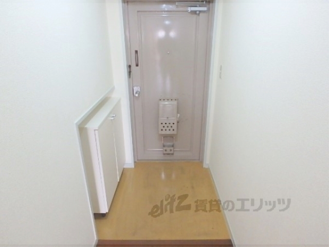 玄関　広々とした玄関です。