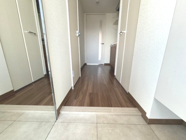 玄関　詳細は、RISUMO江坂本店までお問合せください♪