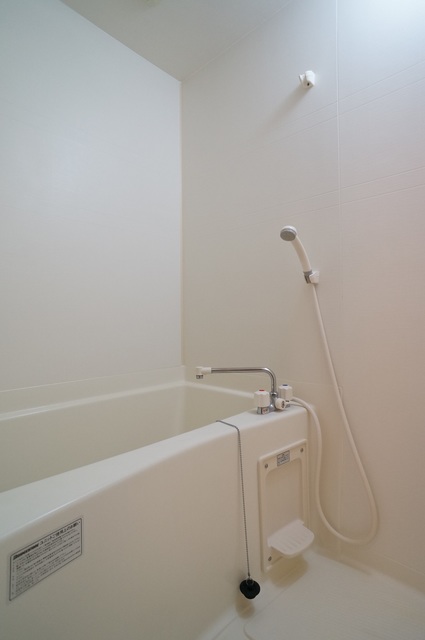 バス・シャワールーム　参考写真（同建物別部屋のものです）