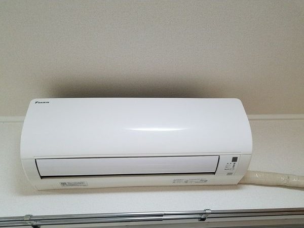 その他設備　南洋間2室エアコンが残置物扱い。LDKエアコンは設備。