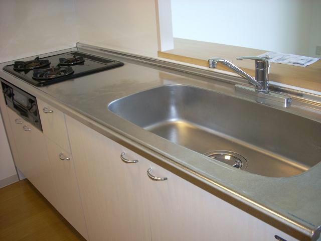 キッチン　※別部屋写真