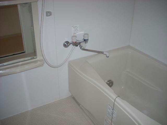 バス・シャワールーム　※別部屋写真