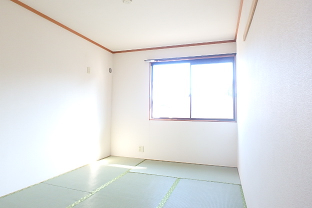 その他部屋・スペース　押入れがある和室６帖。