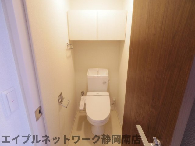 トイレ　清潔感のあるトイレです