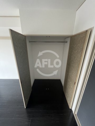 収納　グランコート江坂　クローゼット