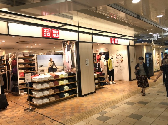 ショッピングセンター　ユニクロエキュート品川店（ショッピングセンター）まで837m