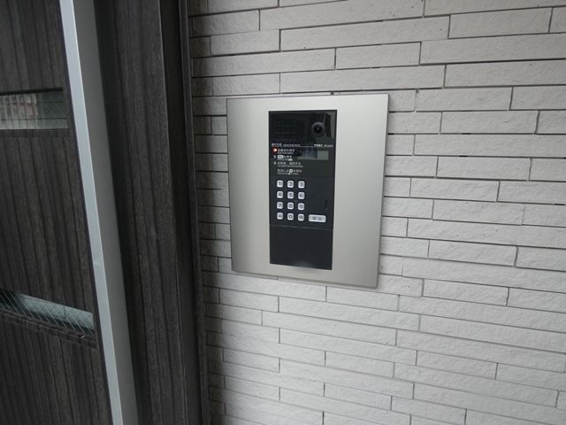 セキュリティ　オートロックでTVモニター付きインターホンで安心♪