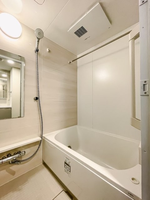 バス・シャワールーム　※写真は同タイプ住戸です。