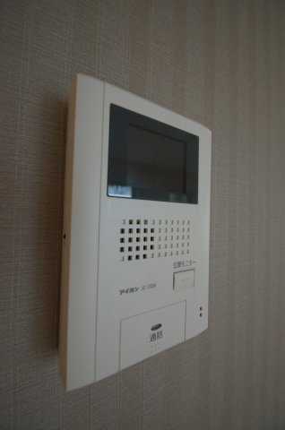 セキュリティ　来訪者が確認できる女性に安心の「TVモニターホン」