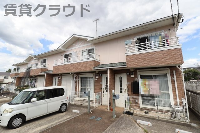 建物外観　落ち着いた優しい見た目です！