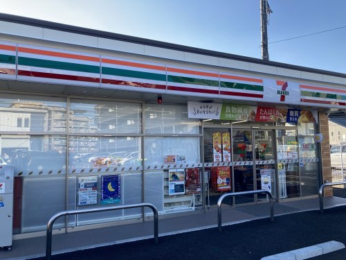 コンビニ　セブンイレブン 横浜新羽町店（コンビニ）まで294m