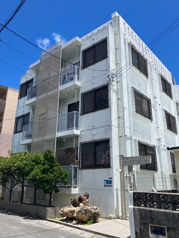 建物外観　メゾンドール