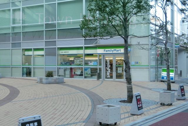 コンビニ　ファミリーマート市川八幡二丁目店（コンビニ）まで240m