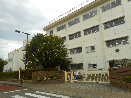 小学校　平塚市立神田小学校（小学校）まで544m