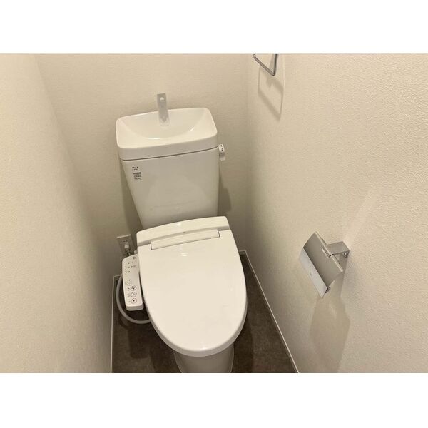 Jack mikawaanjohigashiIのトイレ写真