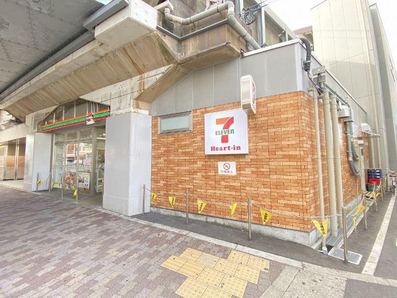 コンビニ　セブンイレブンハートインJR鴫野駅改札口店（コンビニ）まで349m