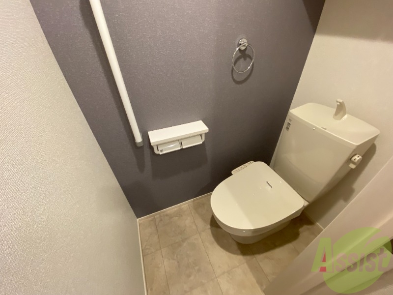 トイレ　こちらはトイレです。清潔感があり、安心して使用できます。