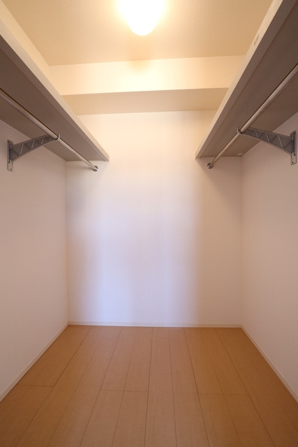 収納　※別部屋の写真です。現況優先