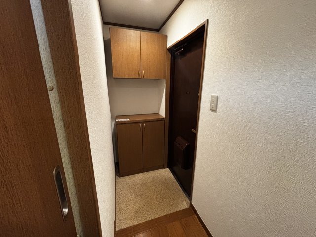 玄関　※別号室参考写真