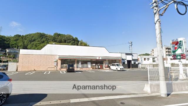 コンビニ　セブンイレブン（コンビニ）まで1106m