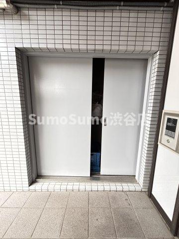エントランス　毎日通るエントランスはこのようになっています