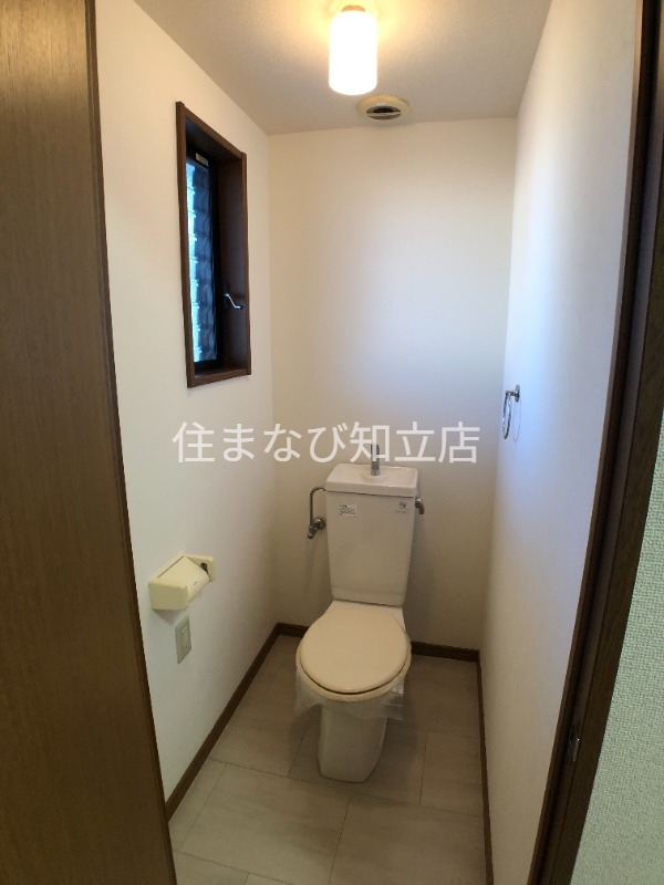 トイレ　別室同型写真