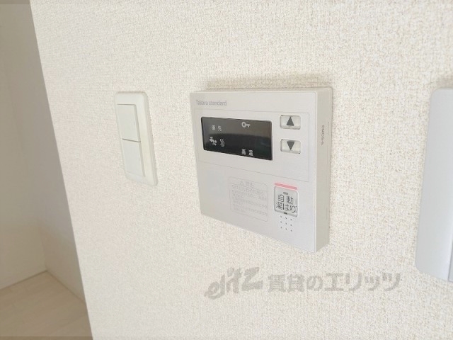 その他設備　給湯器リモコン