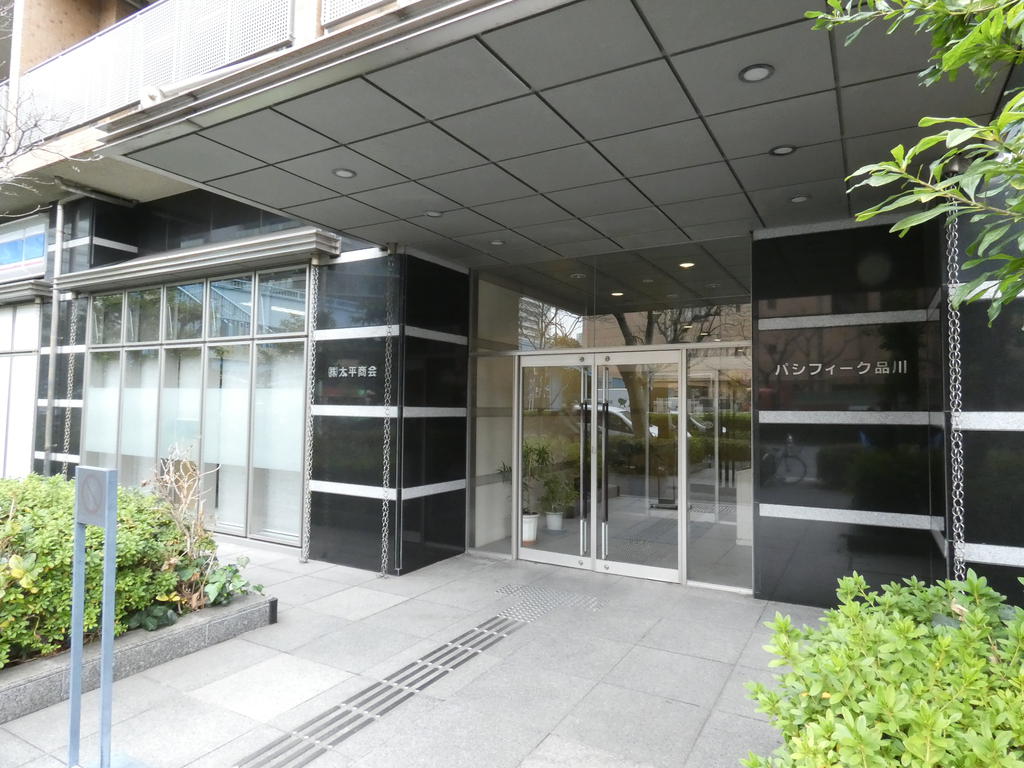 エントランス　清潔なエントランスです