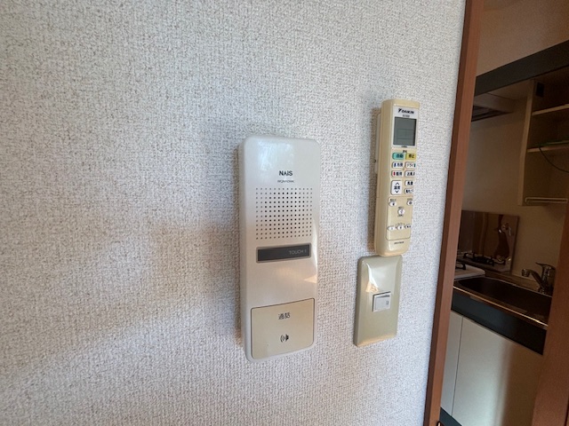 セキュリティ　※別号室の参考写真となります。