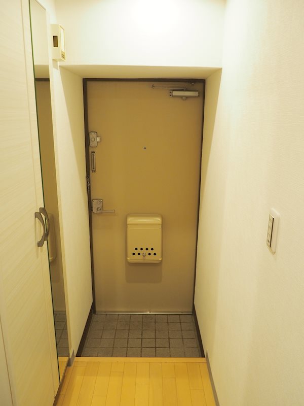 玄関　※全て別号室のお写真。内装等参考にしてください。