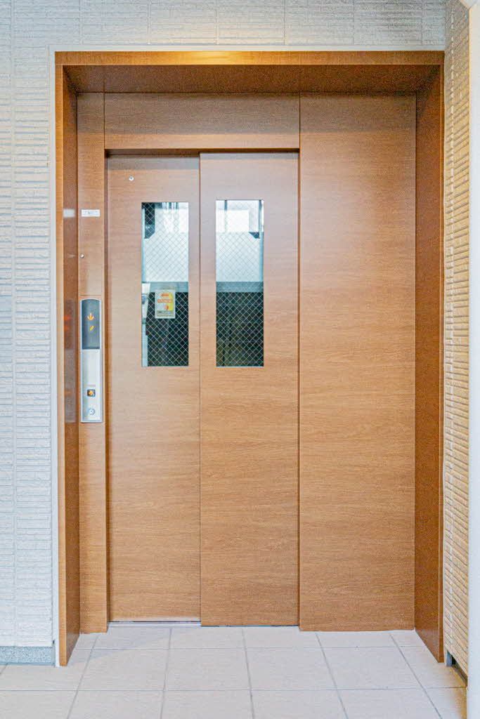建物外観　【ＥＶ】エレベーター付きで上階への移動が楽々