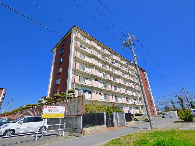 建物外観　落ち着いた雰囲気の外観です