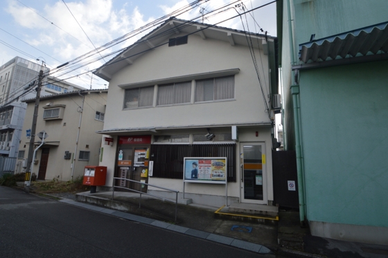 郵便局　広島蟹屋郵便局（郵便局）まで197m