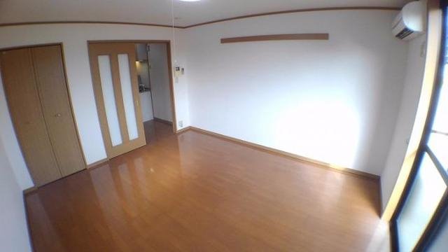 その他部屋・スペース　※別号室の写真です。日当り良好のお部屋です。