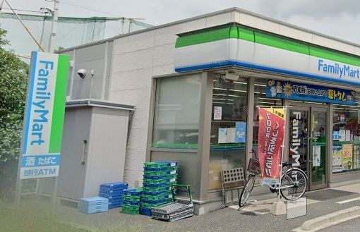 コンビニ　ファミリーマート六木四丁目店（コンビニ）まで2190m