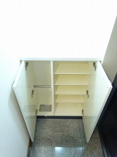 玄関　明るい玄関です