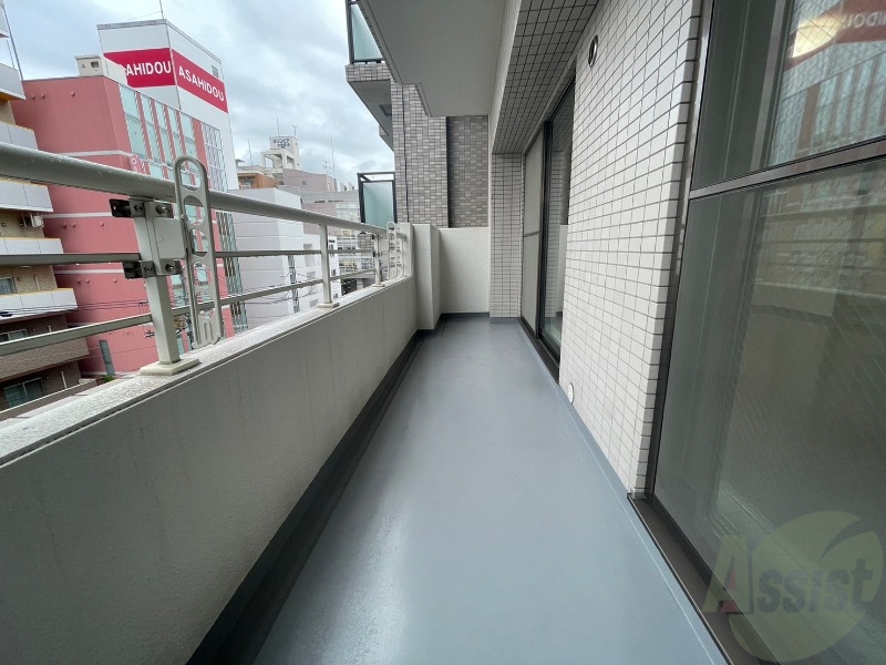 バルコニー　バルコニーです。洗濯物を干したり一息ついたりできますね！