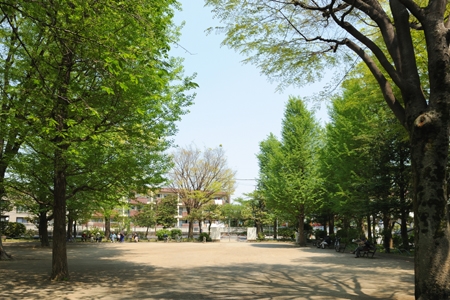 公園　高稲荷公園（公園）まで560m