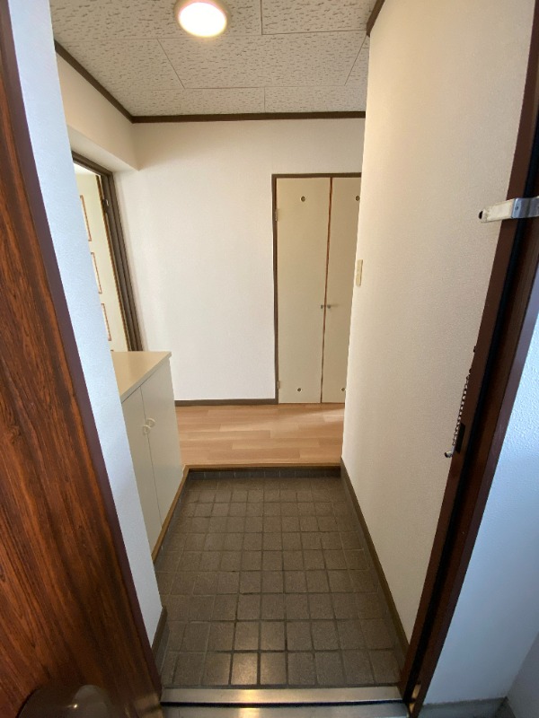 玄関　別号室