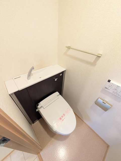 トイレ　他号室参考写真です