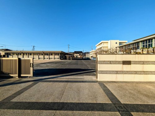 中学校　岡山市立竜操中学校（中学校）まで1603m
