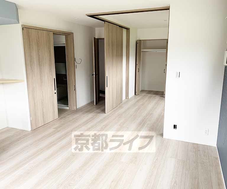 居室・リビング　ＪＲ嵯峨嵐山駅徒歩６分、設備充実物件！
